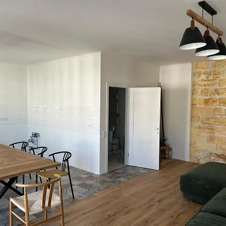 Apartment Amazing With Balcony, Right In The Center!